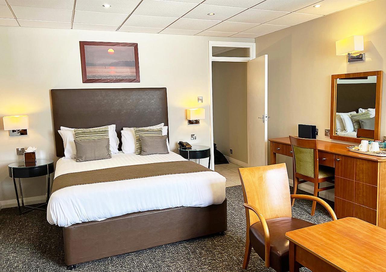 Sandbanks Hotel Poole Bagian luar foto